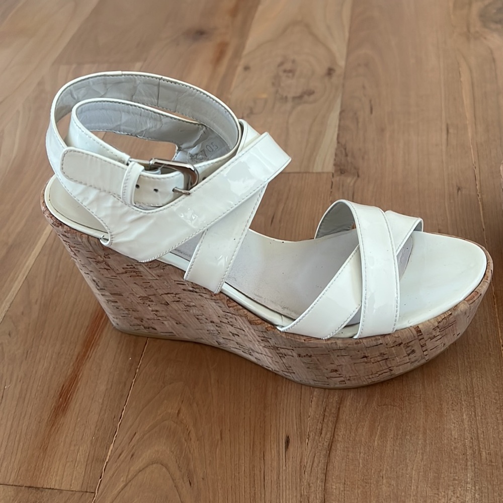 Stuart Weitzman Platform Sandals Size 5.5 - image 2